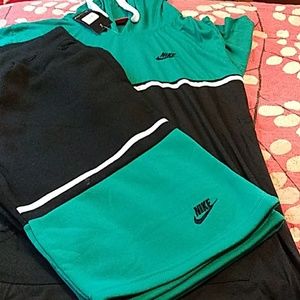 Short jogging sets